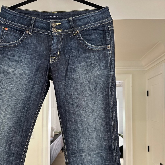 Hudson - Stretch bootcut jeans w/ triangular flap pockets in dark wash, Size 29 - Picture 11 of 16
